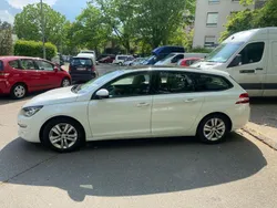 Weiß Gebraucht 2014 Peugeot 308 Active Kombi | 5.100 € (Etwas zu teuer)