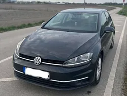 Grau Gebraucht 2019 VW Golf VII Comfortline Limousine | 15.500 € (Fairer Preis)