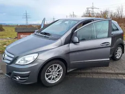 Mercedes B200