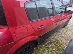 Rot Gebraucht 2003 Renault Mégane II Kleinwagen | 450 € (Superpreis)