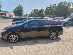 Schwarz Gebraucht 2014 Toyota Auris Touring Sports Kombi | 9.950 € (Guter Preis)