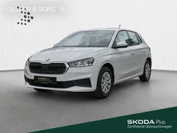 Weiß Gebraucht 2022 Skoda Fabia Active Limousine | 14.890 € (Guter Preis)