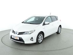 Weiß Gebraucht 2015 Toyota Auris Edition Limousine | 12.800 € (Fairer Preis)