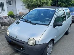 Grau Gebraucht 2004 Renault Twingo Authentique Kleinwagen | 900 € (Fairer Preis)