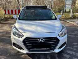 Weiß Gebraucht 2015 Hyundai i40 Premium Kombi | 8.500 € (Fairer Preis)