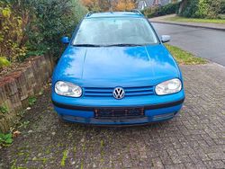 Blau Gebraucht 2003 VW Golf IV Edition Kombi | 800 € (Superpreis)