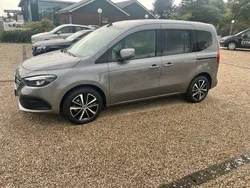Grau metallic Gebraucht 2022 Mercedes T180 Edition Van / Kleinbus | 37.900 €
