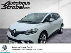 Karosserie 369 + dac (weiß) Gebraucht 2017 Renault Scénic IV Intens Van / Kleinbus | 13.797 € (Fairer Preis)
