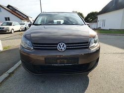 Braun Gebraucht 2011 VW Touran Highline Van / Kleinbus | 4.400 €