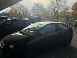 Schwarz Gebraucht 2007 Ford Focus Kleinwagen | 750 € (Superpreis)