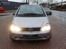 Silber Gebraucht 2001 Mercedes 170 Classic Van / Kleinbus | 1.950 €