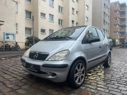 Silber Gebraucht 2002 Mercedes A160 Kleinwagen | 1.299 € (Fairer Preis)