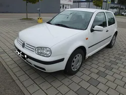 Weiß Gebraucht 1998 VW Golf IV Kleinwagen | 3.500 € (Teuer)