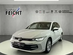 Weiß Gebraucht 2024 VW Golf VIII Life Limousine | 28.476 € (Fairer Preis)