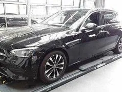 Schwarz Gebraucht 2022 Mercedes C220 Avantgarde Kombi | 25.799 € (Fairer Preis)