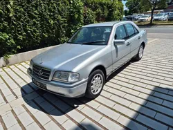 Silber Gebraucht 1995 Mercedes C180 Elegance Limousine | 2.999 €
