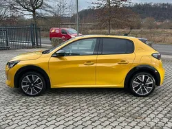 Gelb Gebraucht 2022 Peugeot 208 GT Kleinwagen | 16.600 € (Fairer Preis)