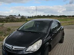 Schwarz Gebraucht 2012 Opel Corsa Kleinwagen | 2.100 € (Guter Preis)