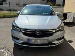 Silber Gebraucht 2017 Opel Astra Active Limousine | 9.000 € (Guter Preis)