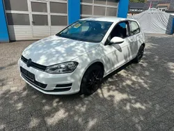 Weiß Gebraucht 2015 VW Golf VII Trendline Limousine | 8.999 € (Guter Preis)