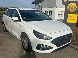 Weiß Gebraucht 2021 Hyundai i30 Select Kombi | 13.600 € (Guter Preis)