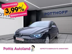 Schwarz Gebraucht 2022 VW Golf VIII Active Limousine | 23.221 € (Guter Preis)