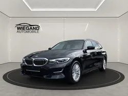 Schwarz Gebraucht 2022 BMW 320 Luxury Line Kombi | 24.390 € (Guter Preis)