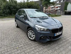 Grau Gebraucht 2016 BMW 218 Active Tourer Van / Kleinbus | 13.500 € (Fairer Preis)