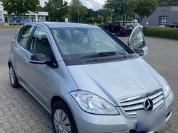 Grau Gebraucht 2008 Mercedes A180 Kombi | 4.200 € (Fairer Preis)