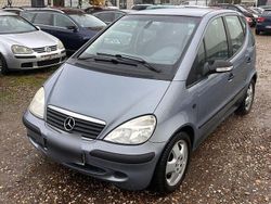 Grau Gebraucht 2004 Mercedes A140 Kleinwagen | 1.800 €