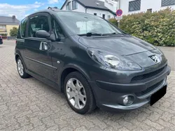 Grau Gebraucht 2008 Peugeot 1007 Kleinwagen | 3.490 € (Fairer Preis)