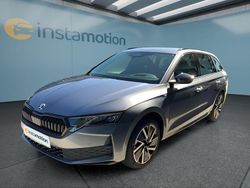 Grau Neu 2025 Skoda Octavia Kombi | 42.199 €