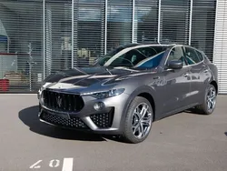 Grigio maratea Gebraucht 2022 Maserati Levante SUV | 69.800 € (Fairer Preis)