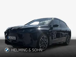 Schwarz (saphirschwarz metallic) Gebraucht 2025 BMW iX M Sport SUV | 89.900 €