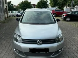 Silber Gebraucht 2011 VW Golf VI Limousine | 4.100 € (Guter Preis)