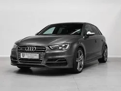 Grau Gebraucht 2015 Audi S3 Sport Limousine | 25.555 € (Fairer Preis)