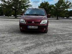 Rot Gebraucht 2001 Renault Scénic Van / Kleinbus | 2.500 €