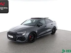 Grau Gebraucht 2022 Audi RS3 Sport Kleinwagen | 55.880 € (Etwas zu teuer)