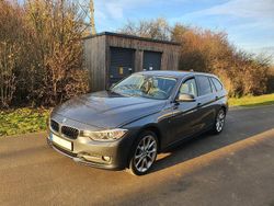 Grau Gebraucht 2013 BMW 320 Sport Line Kombi | 11.900 € (Fairer Preis)