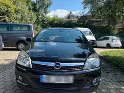 Schwarz Gebraucht 2008 Opel Astra GTC Kleinwagen | 1.750 €