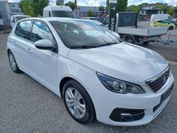 Weiß Gebraucht 2021 Peugeot 308 Active Limousine | 9.999 € (Superpreis)