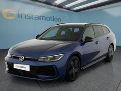 Grau Neu 2025 VW Passat Kombi | 46.949 € (Guter Preis)