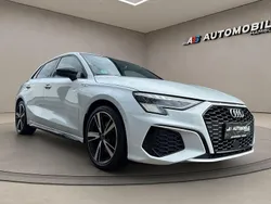 Weiß Gebraucht 2021 Audi A3 S-Line Limousine | 25.800 € (Teuer)