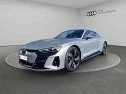 Florettsilber metallic Gebraucht 2023 Audi e-tron GT quattro Sport Limousine | 67.990 € (Etwas zu teuer)