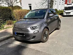 Grau Gebraucht 2021 Fiat 500e Icon Kleinwagen | 15.000 € (Guter Preis)