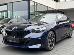 Blau Gebraucht 2024 BMW 520 M Sport Kombi | 57.890 € (Guter Preis)