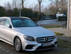 Silber Gebraucht 2018 Mercedes E300 AMG line Kombi | 23.500 € (Fairer Preis)