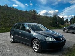 Silber Gebraucht 2005 VW Golf V Kleinwagen | 2.500 € (Guter Preis)
