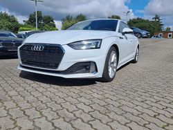 Weiß Gebraucht 2022 Audi A5 Sportback Advanced Kleinwagen | 29.999 € (Guter Preis)
