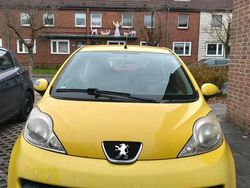 Gelb Gebraucht 2006 Peugeot 107 Kleinwagen | 1.200 € (Guter Preis)